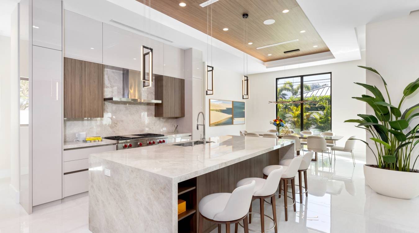 THE EPITOME OF LUXURY LIVING